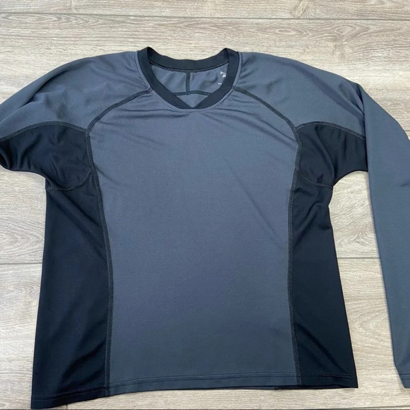 Patagonia Capilene Base Layer  V Neck Top - Picture 3 of 13
